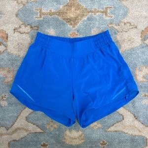 NWOT Lululemon Hotty Hot High-Rise Lined Short 4"